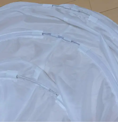 ワイヤー入りパニエ内側
