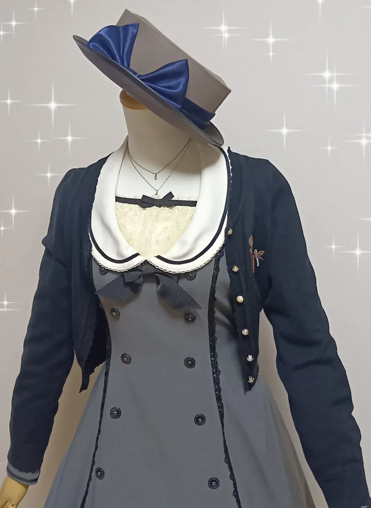 イノセントワールドのグレーワンピースコーデ